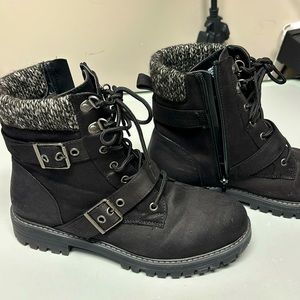 Brand new ankle boots without tag